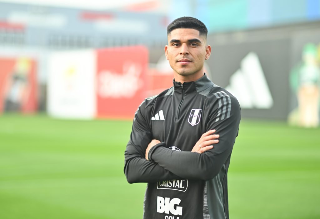 Luis Ramos se proyecta a ser el delantero titular ante Uruguay y Paraguay