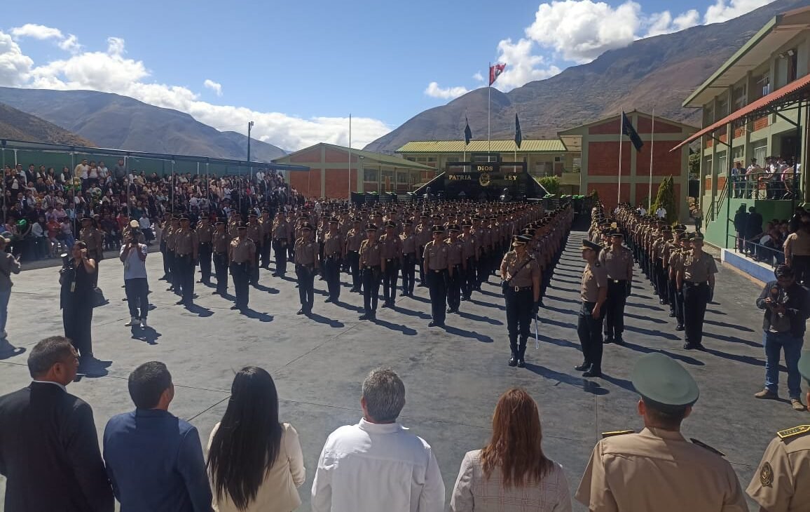 195 nuevos policías egresan de la Escuela Policial de Santa María del Valle