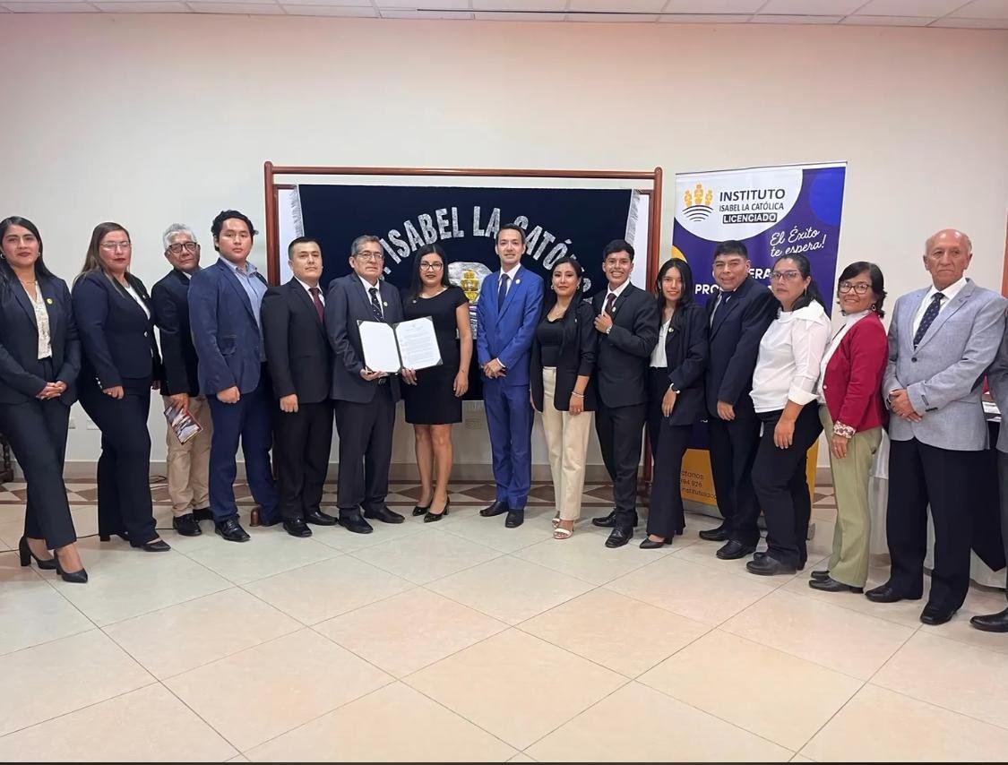 Instituto Isabel La Católica de Huánuco logra su Licenciamiento Institucional