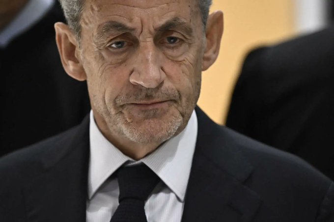 Condenan a Nicolas Sarkozy a cinco años de prisión por asociación ilícita
