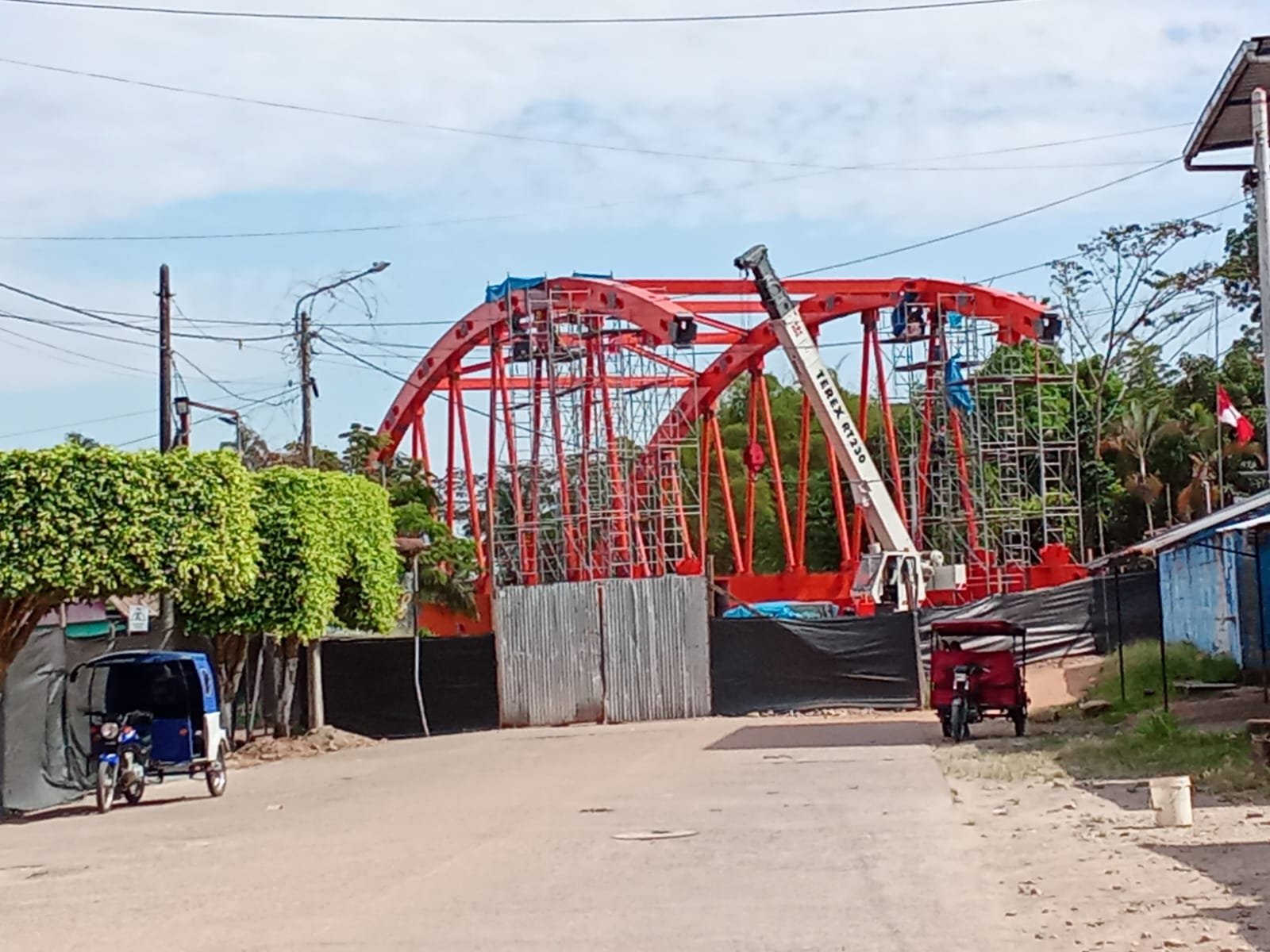 No hay fecha exacta para reiniciar obra del puente Aucayacu