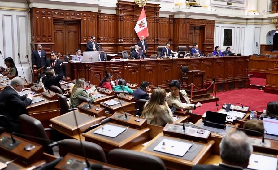 Congresistas presentan 18 proyectos para modificar o derogar reforma de pensiones