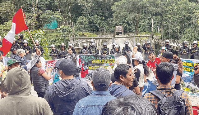 Conflicto por el transporte turístico en Machu Picchu deja pérdidas millonarias