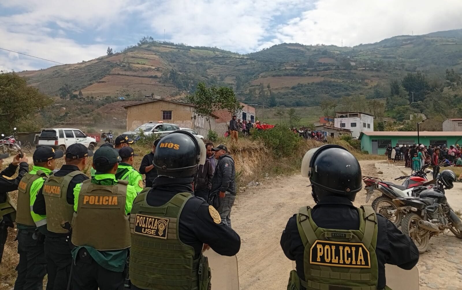 Pobladores arrestan y casi linchan a presuntos ‘robamotos’ en Chinchao