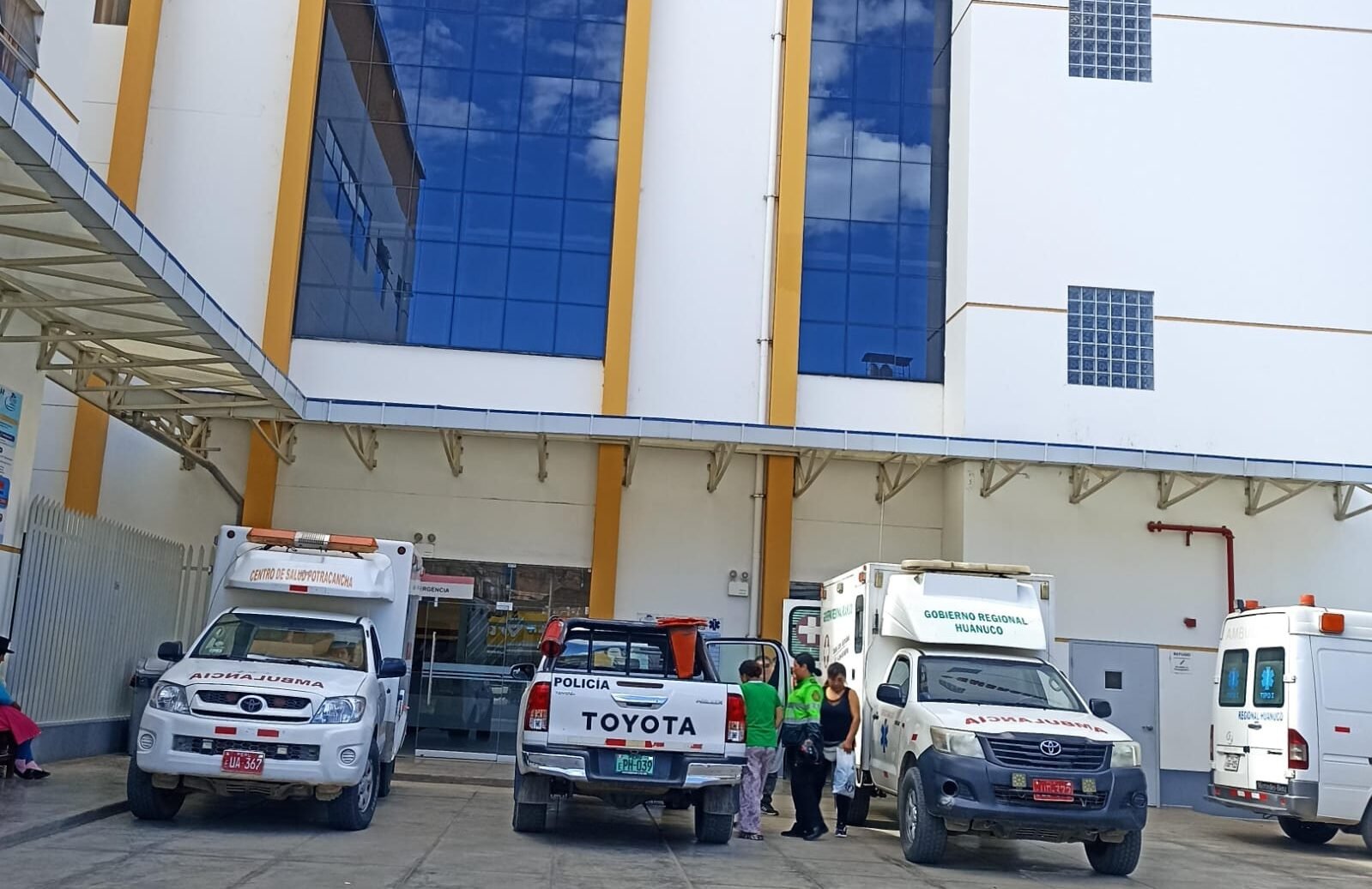 Escolar de 14 años fue acuchillado por otros estudiante en interior de colegio