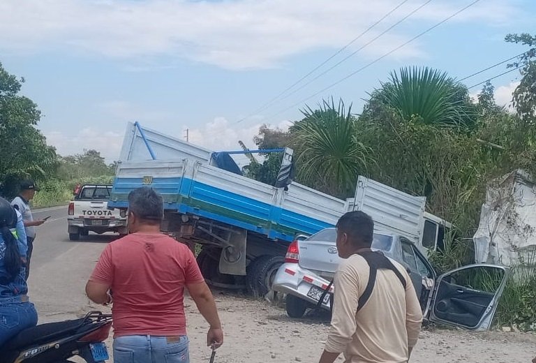 Encarcelan a conductor de camión que colisionó con auto y causó la muerte de madre e hijo