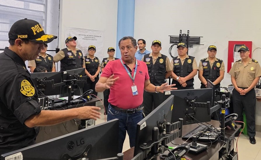 Jefe policial habla sobre servicios en los centros de monitoreo