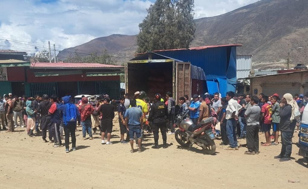 Negligencia de chofer casi provoca una tragedia en el Mercado Mayorista de Puelles