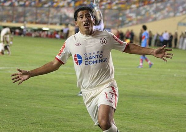 Johan Fano celebra el tricampeonato de Universitario
