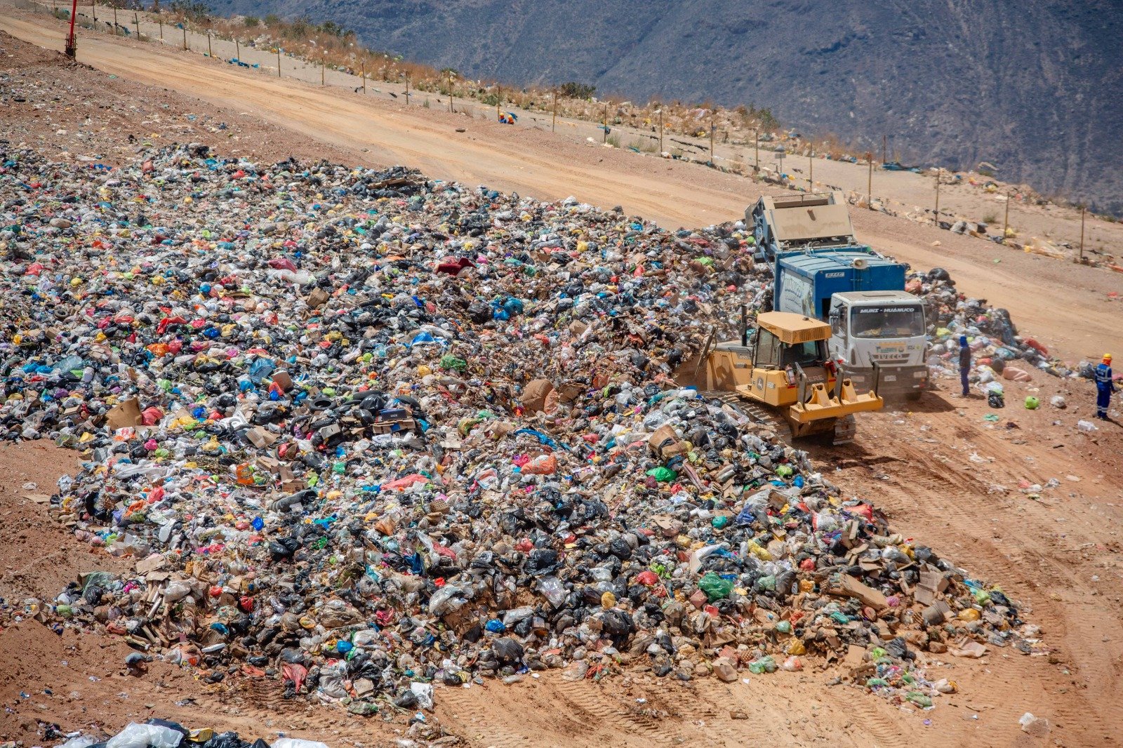 Vida útil del relleno sanitario en Chilepampa puede prolongarse si se promueve la segregación
