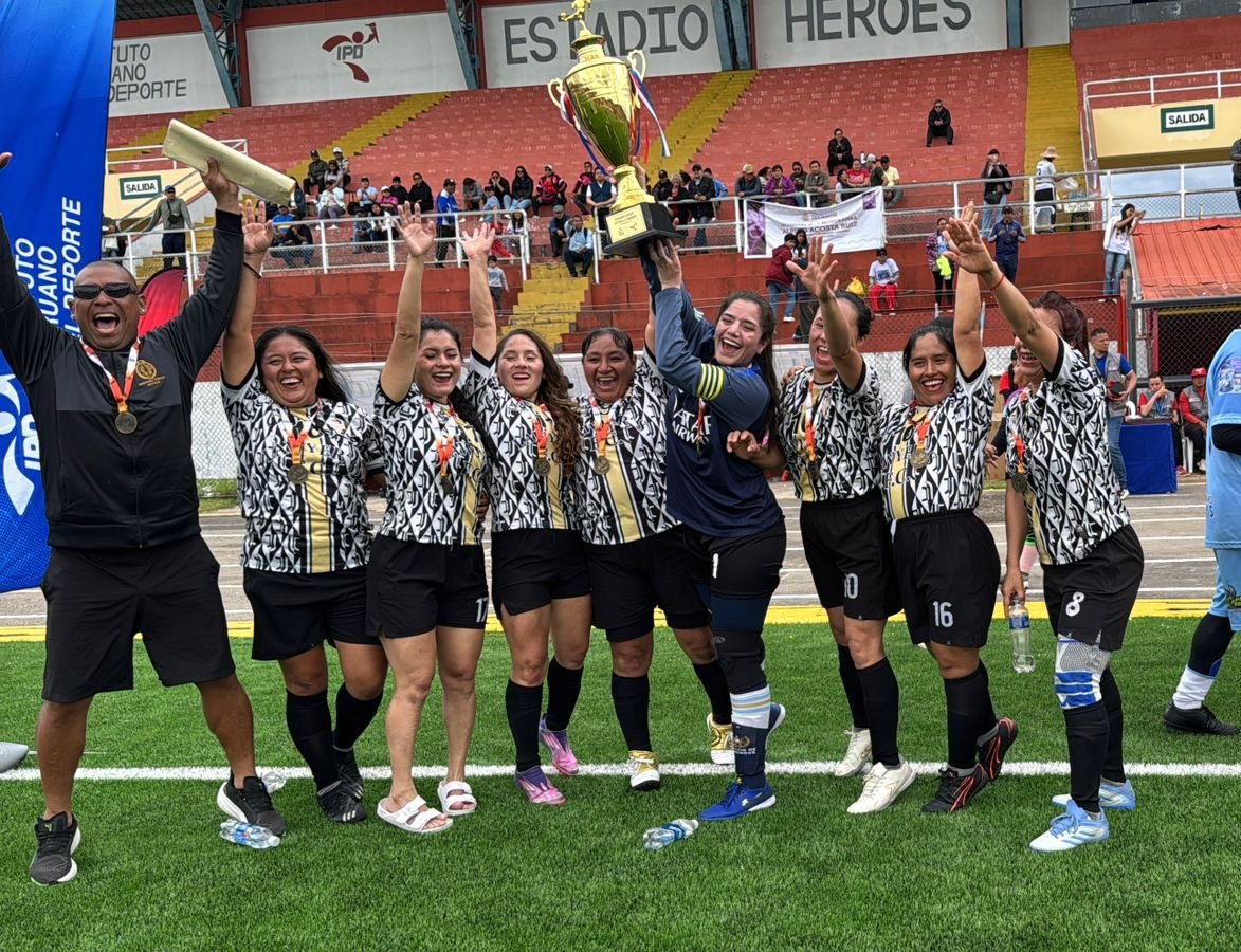 Distrito Fiscal de Huánuco levanta la copa de Fútbol 6 Damas en los Juegos Deportivos Laborales