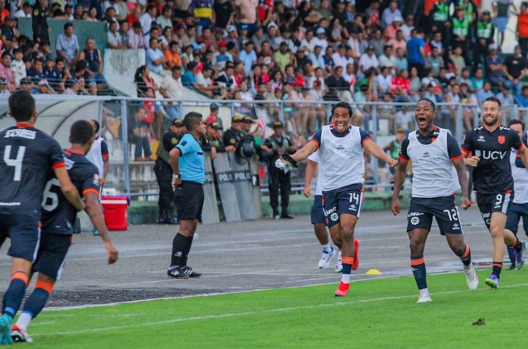 César Vallejo se mete a la definición por el ascenso a Primera División