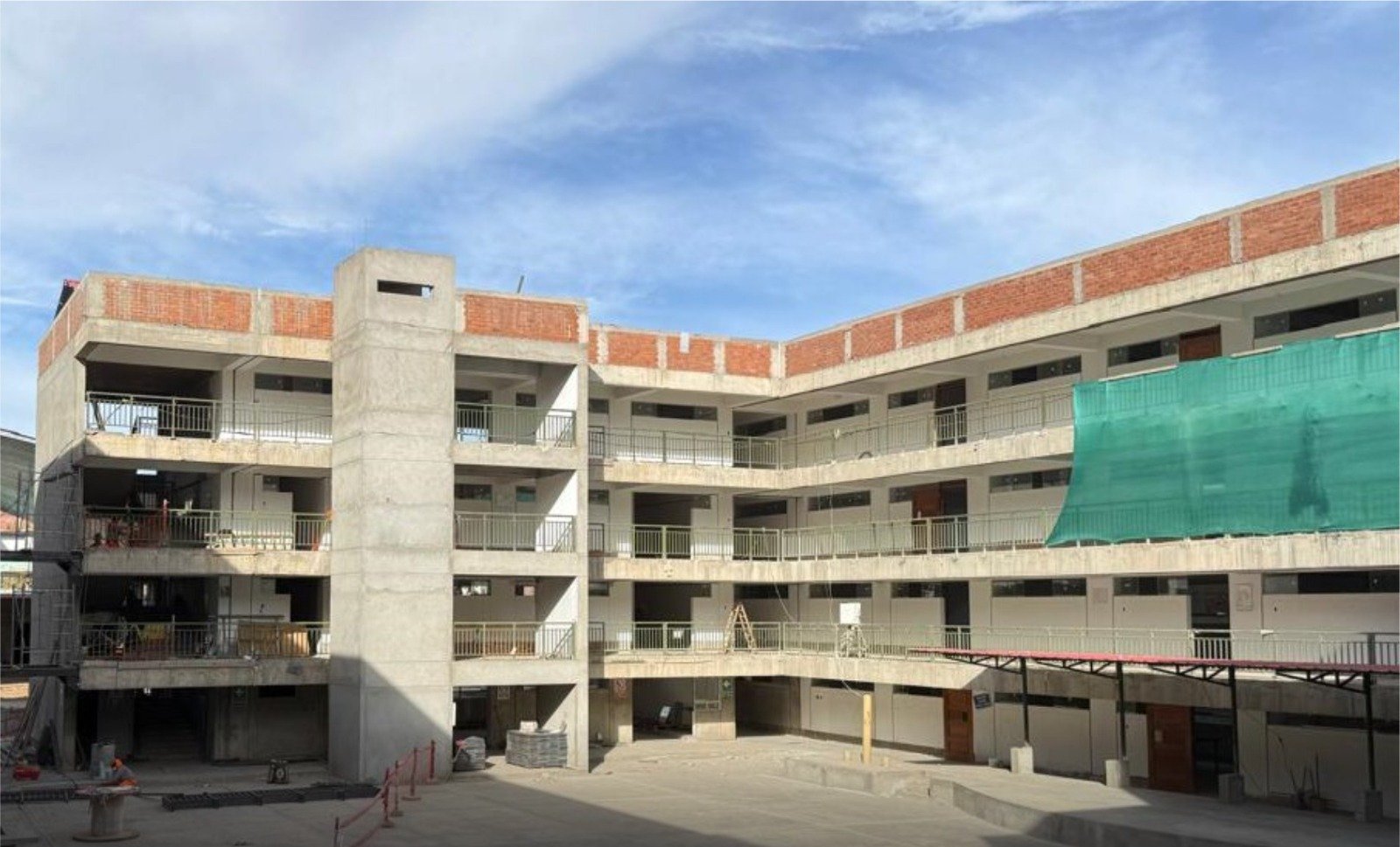 Construcción de nueva infraestructura del colegio Illathupa tiene un 75 % de avance