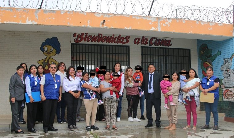 Verifican estado de hijos de internas del penal de Potracancha