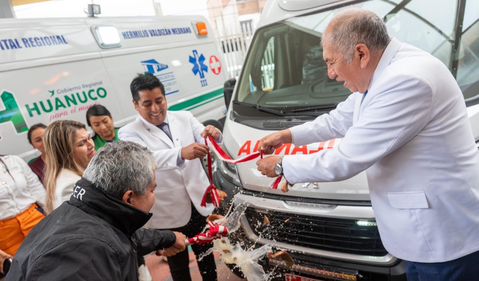 Hospital Regional Hermilio Valdizán cuenta con tres nuevas ambulancias