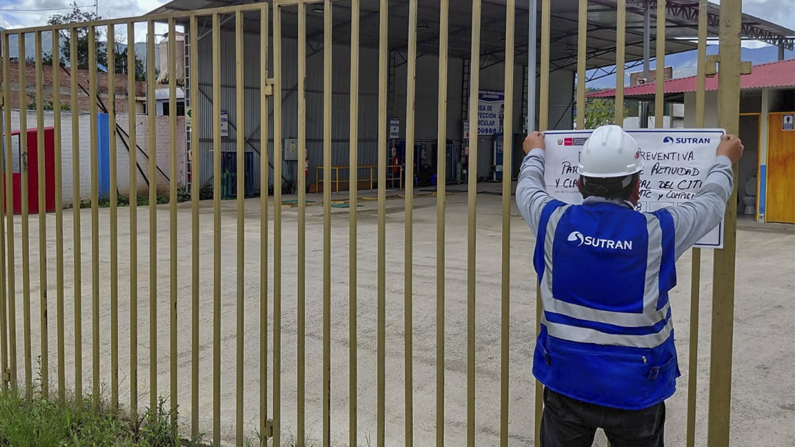 La Sutran clausura centro de inspección técnica vehicular en Pillco Marca
