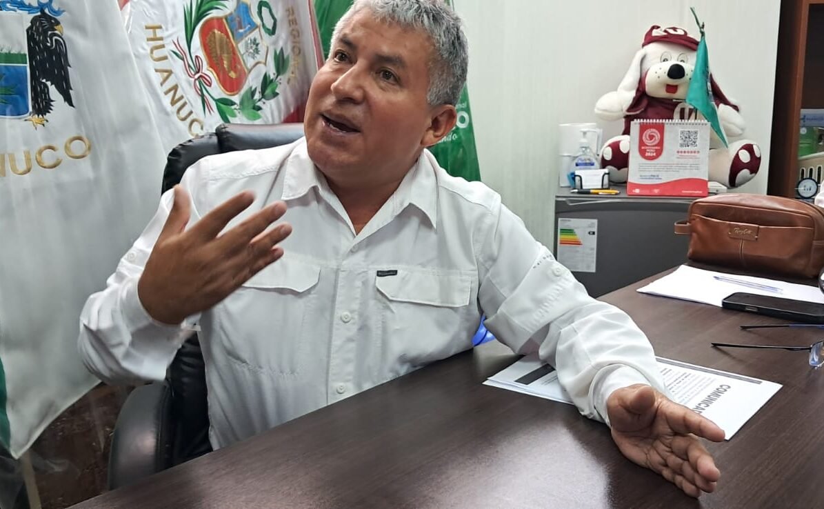 Gobernador dice que comida comprada de local de su hijo para agasajar a servidoras del Gorehco pago con su dinero
