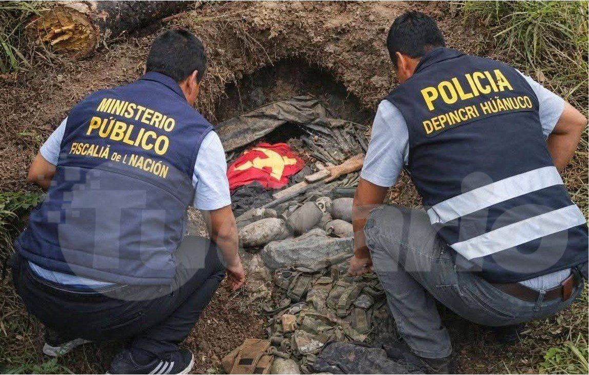 Policías hallan vieja caleta con pertrechos del otrora grupo terrorista Sendero Luminoso