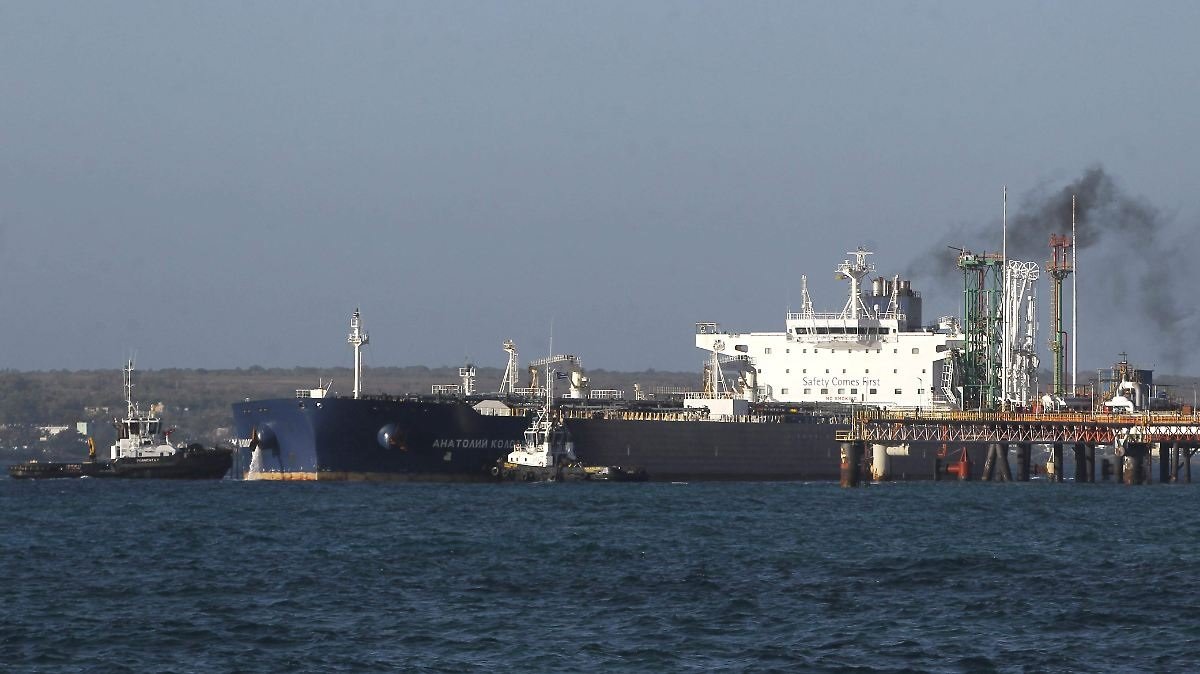 Cuba recibió cargamento de crudo ruso en medio de crisis energética