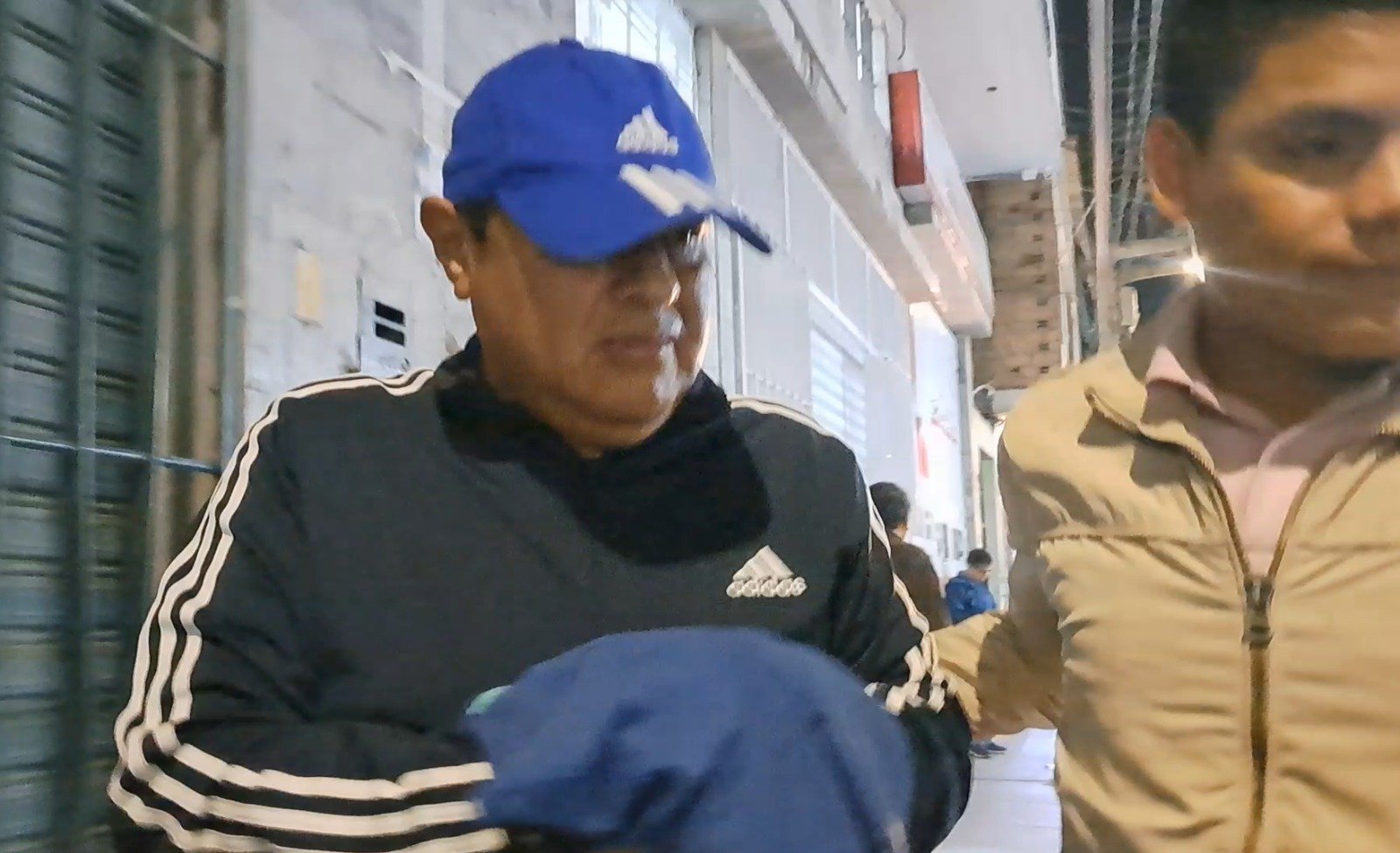 Fiscal pide diez años de cárcel para docente acusado de cobraba a sus alumnos para aprobar curso