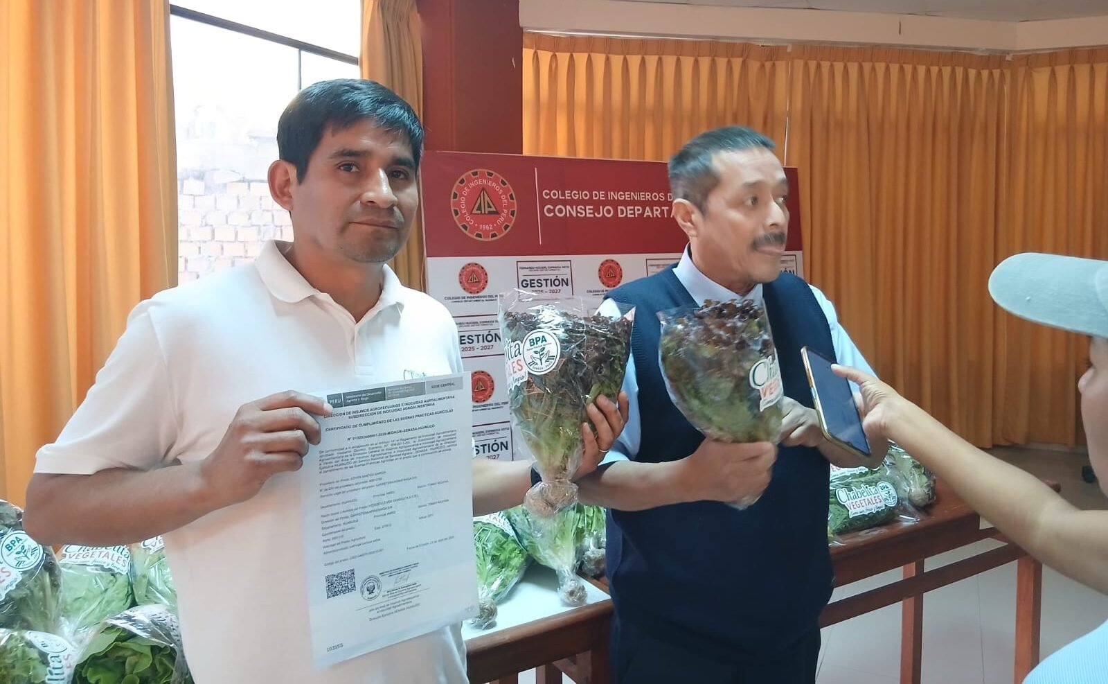 Senasa certifica lechuga hidropónica sin plaguicidas que producen en Tomay Kichwa