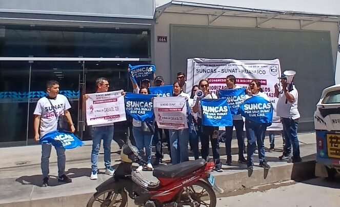 Trabajadores CAS de la Sunat protestan por trato desigual