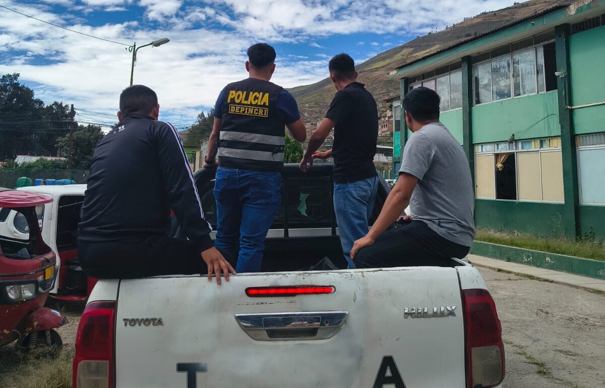 Investigan a banda que opera en todo el país estafando con venta de vehículos