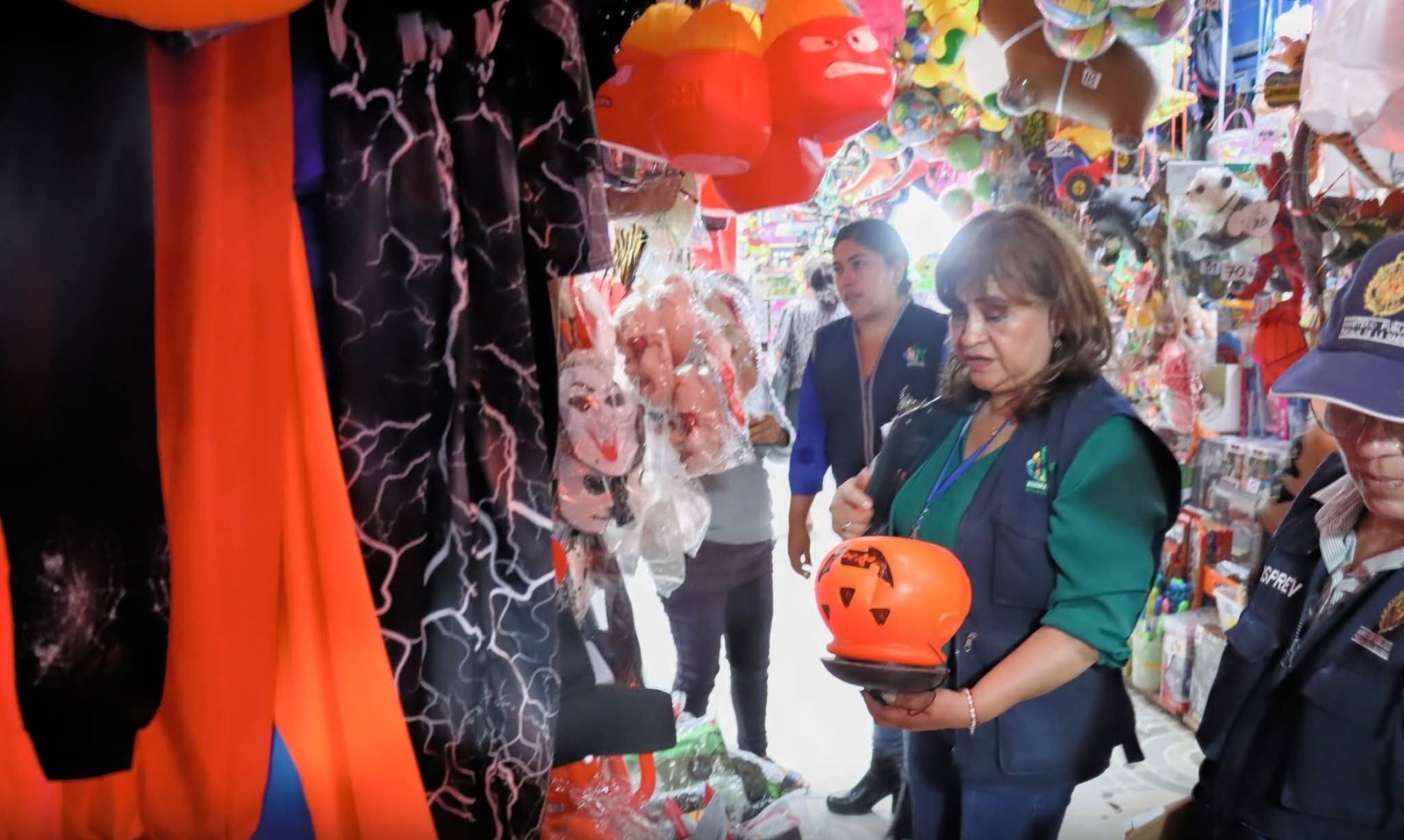 Salud alista operativos para fiscalizar productos por fiestas de Halloween